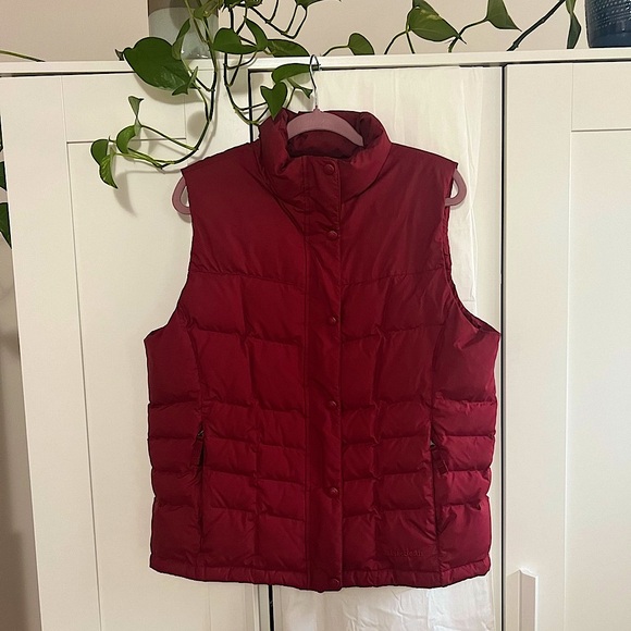 L.L. Bean Jackets & Blazers - L.L. Bean Women's Red Quilted Puffer Vest